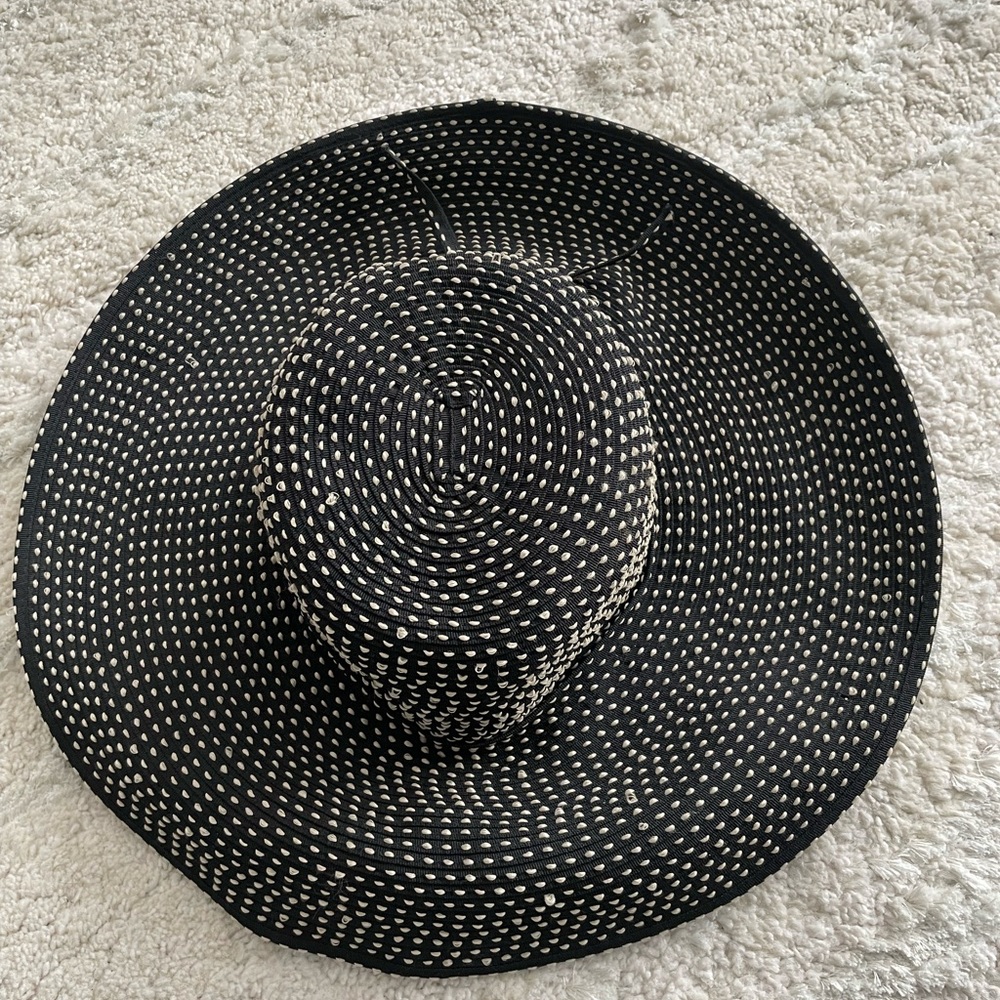 🛒 LAST CALL‼️ The Glam Floppy Hat